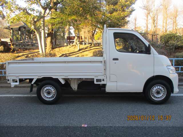 Mazda Bongo Truck 6