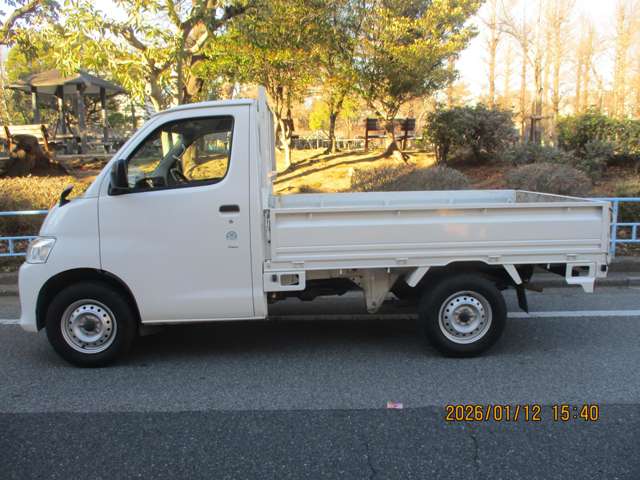 Mazda Bongo Truck 7