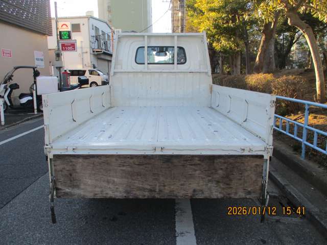 Mazda Bongo Truck 9
