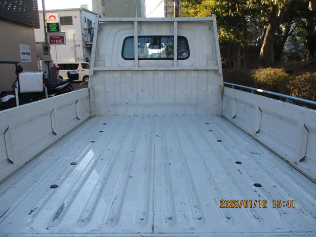 Mazda Bongo Truck 10