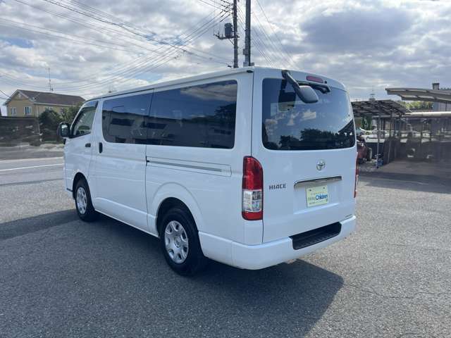 Toyota Hiace Van 6