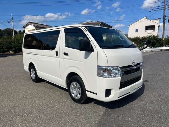 Toyota Hiace Van 10