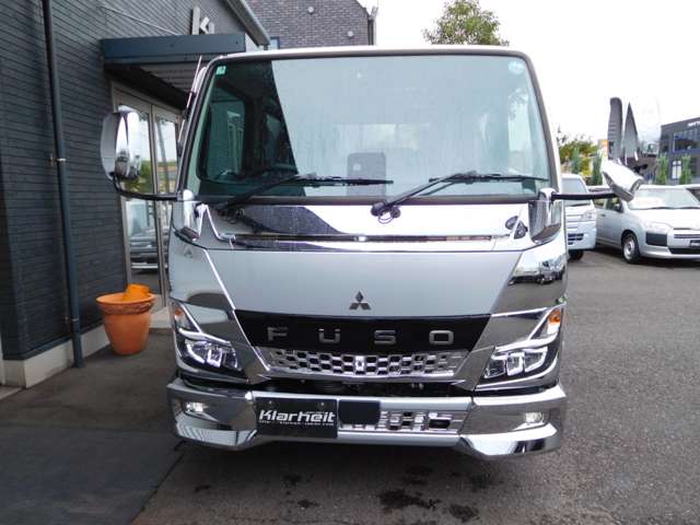 Mitsubishi Fuso Canter 2