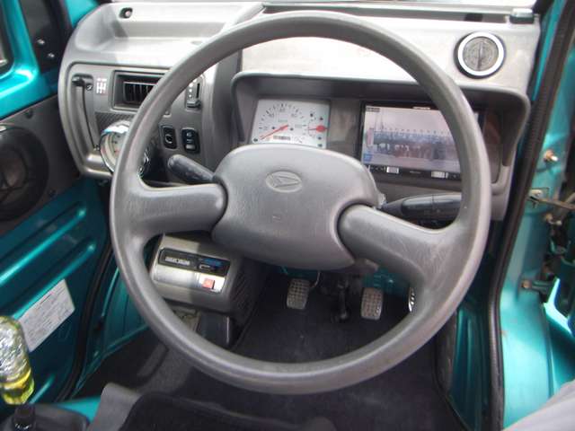 Daihatsu Midget II 2