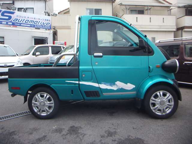Daihatsu Midget II 5