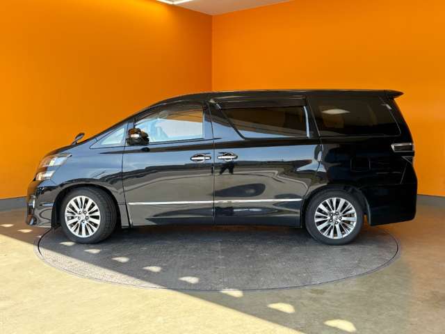 Toyota Vellfire 5