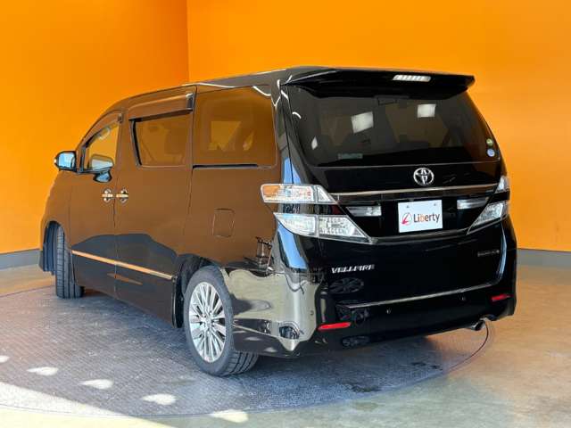 Toyota Vellfire 6