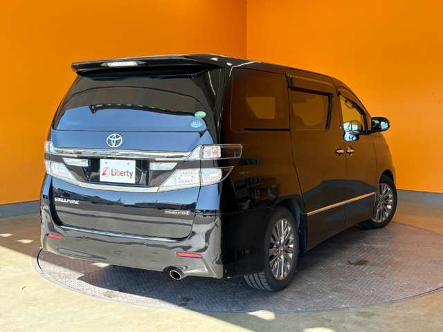 Toyota Vellfire 8