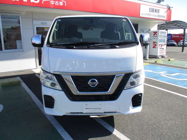 Nissan NV350 Caravan 10