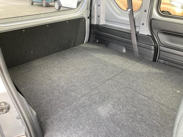 Honda N-VAN 12
