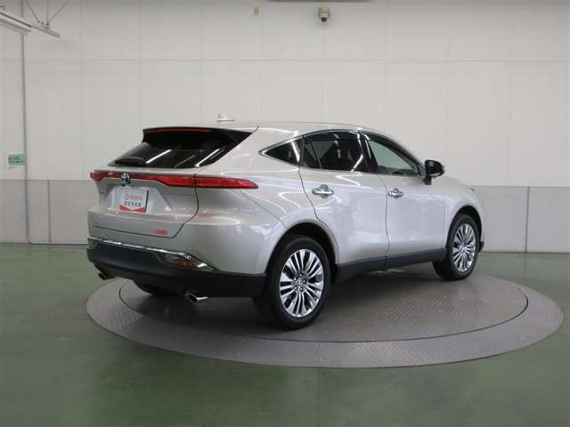 Toyota Harrier 8