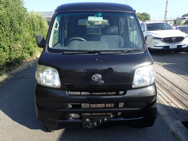 Daihatsu Hijet Cargo 2