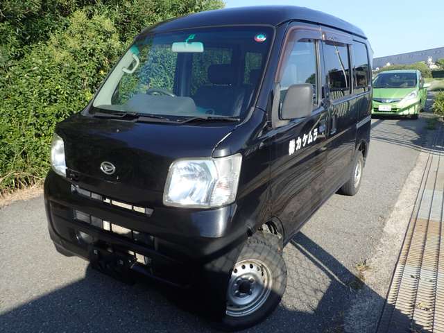Daihatsu Hijet Cargo 3