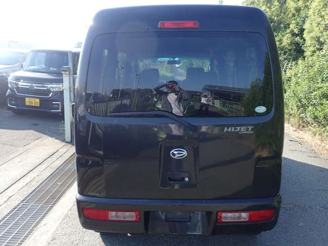 Daihatsu Hijet Cargo 5