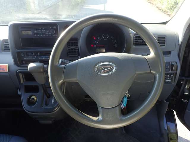 Daihatsu Hijet Cargo 10