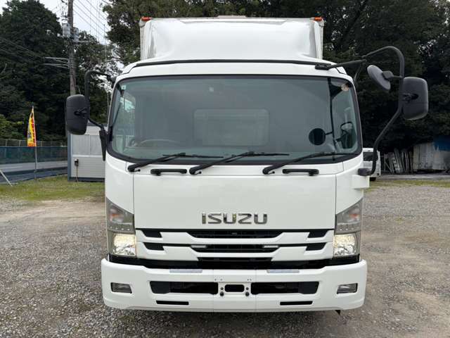 Isuzu Forward 4