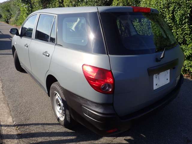 Nissan AD 4