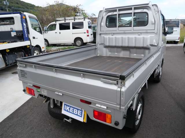 Nissan NT100 Clipper 7