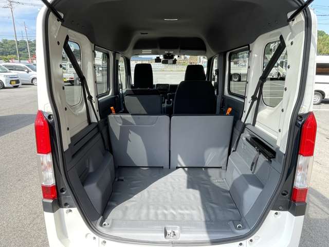 Honda N-VAN 12