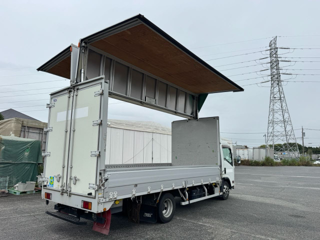 Isuzu Elf 4