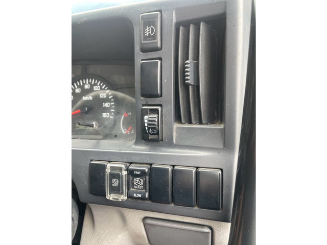 Isuzu Elf 8