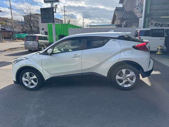 Toyota C-HR 4