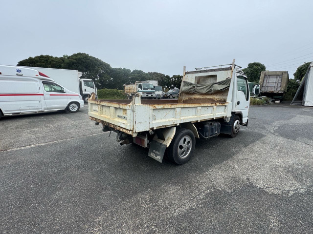 Isuzu Elf 2