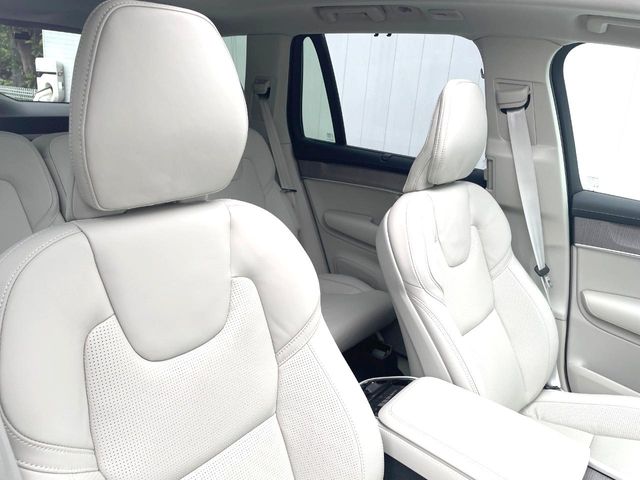 Volvo XC90 11