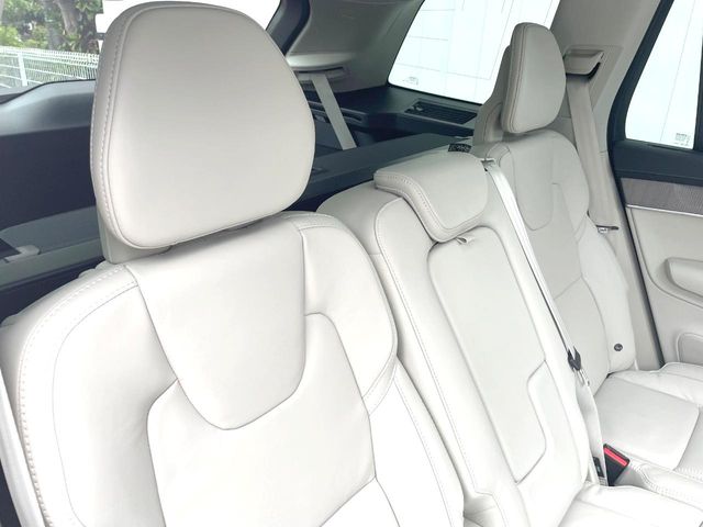 Volvo XC90 12