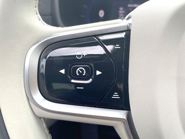 Volvo XC90 10