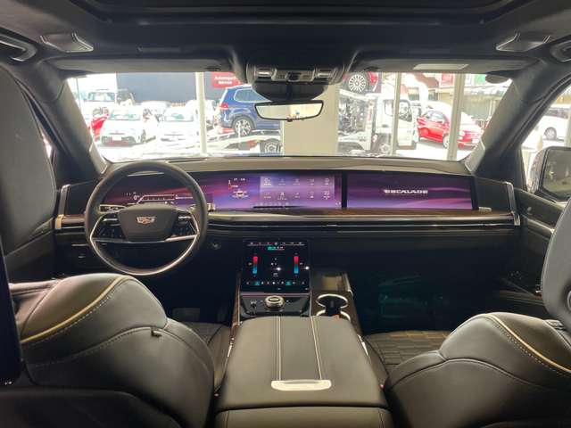 Cadillac エスカレード 11