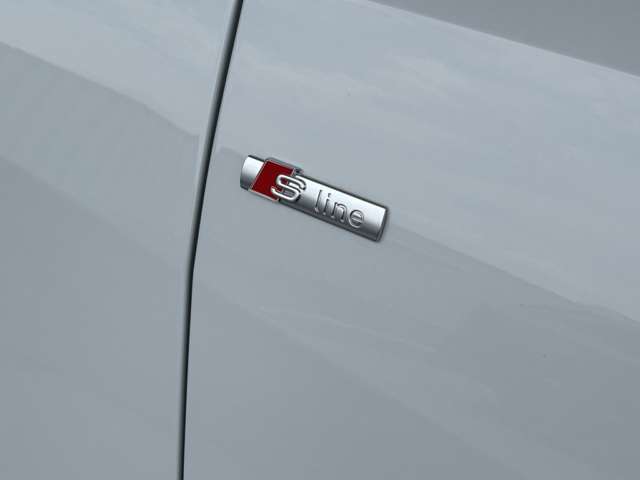 Audi Q8 12