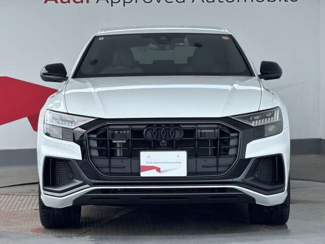 Audi Q8 3