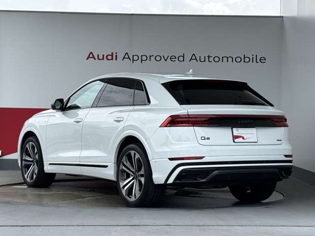 Audi Q8 8