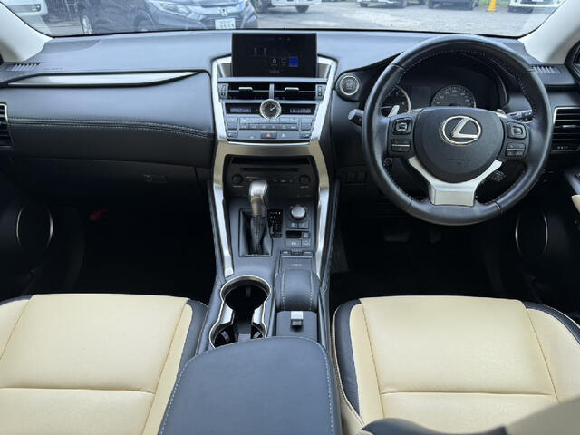 Lexus NX 5