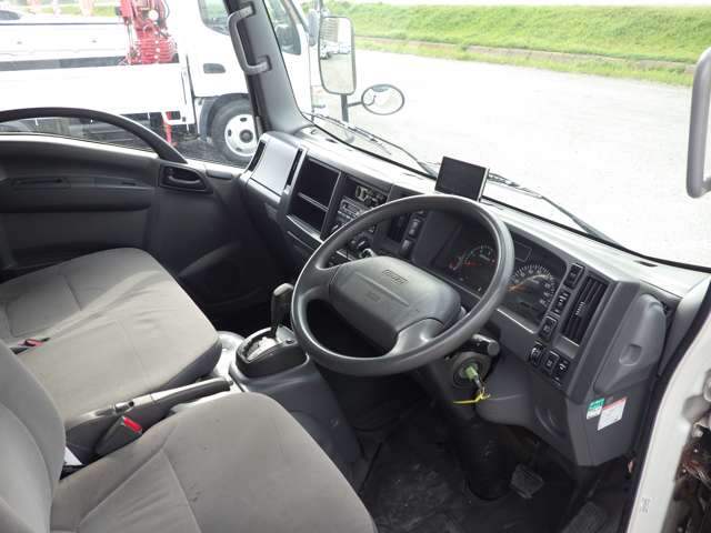 Isuzu Elf 9