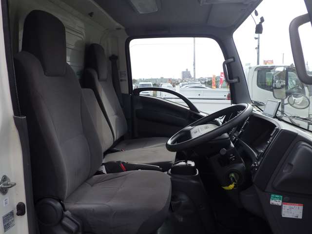 Isuzu Elf 10