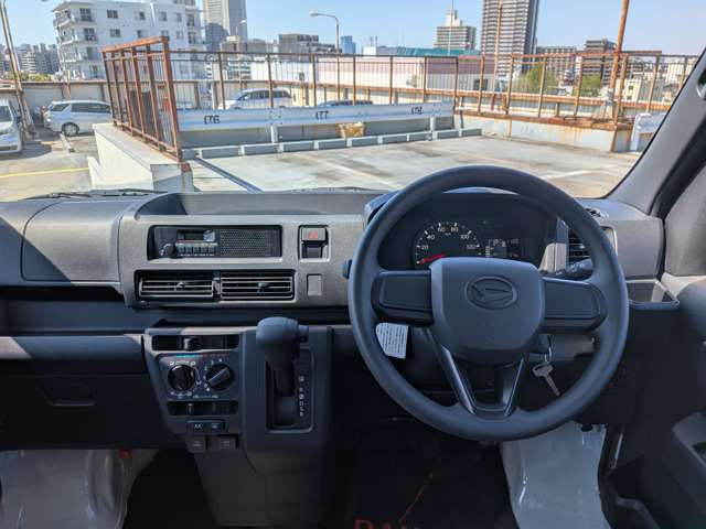Daihatsu Hijet Cargo 3