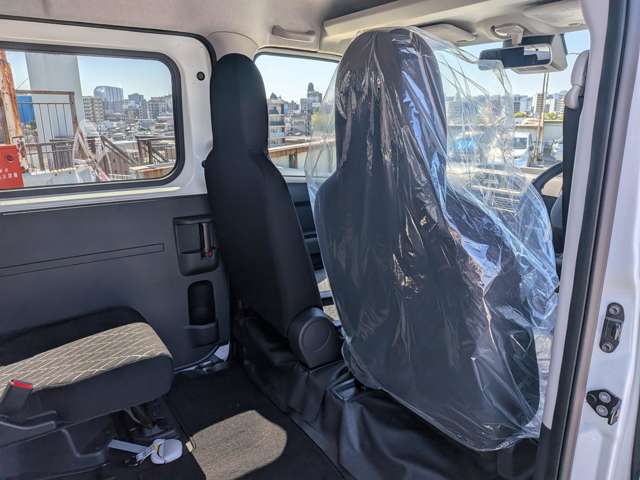 Daihatsu Hijet Cargo 7