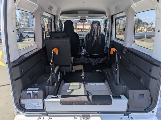 Daihatsu Hijet Cargo 8