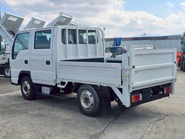 Isuzu Elf 6