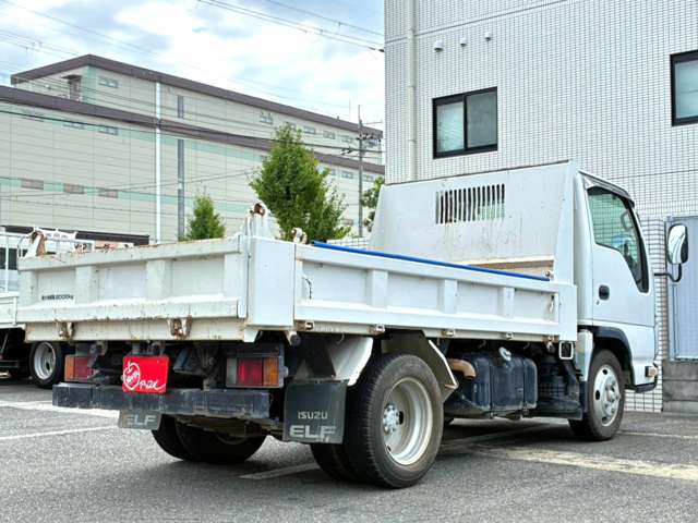 Isuzu Elf 11