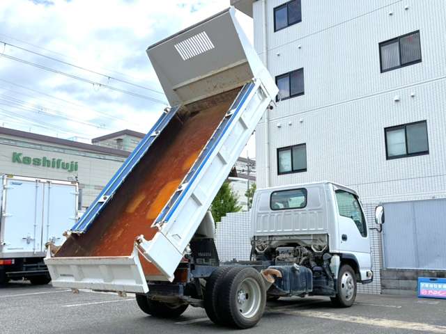 Isuzu Elf 12
