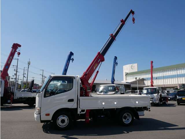 Hino Dutro 12
