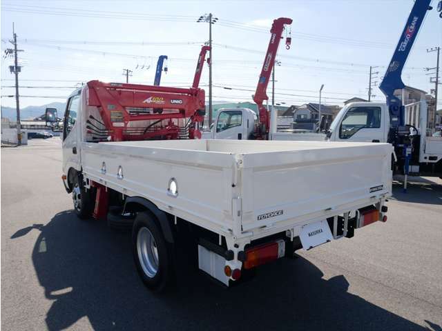 Hino Dutro 3