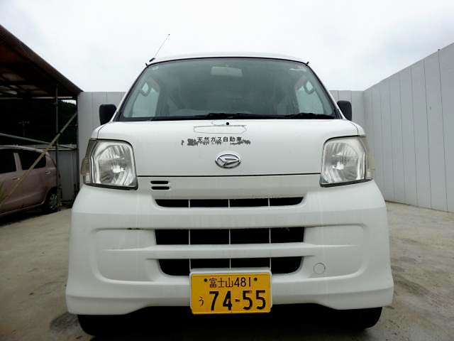Daihatsu Hijet Cargo 11