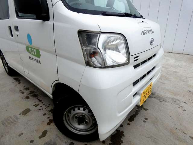 Daihatsu Hijet Cargo 10