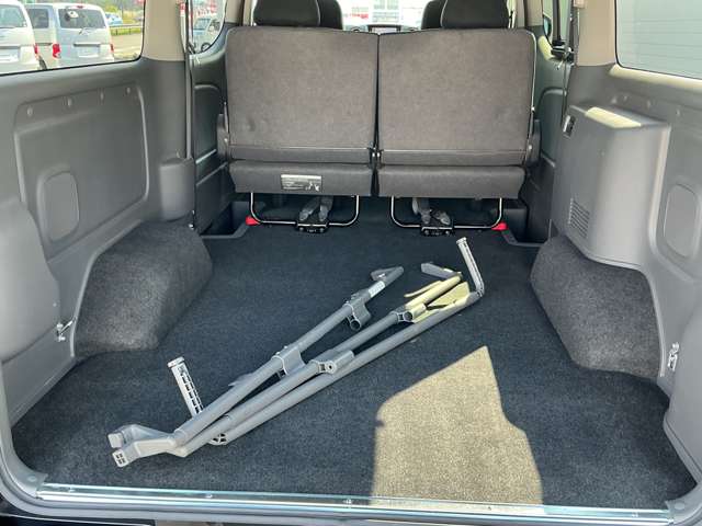 Nissan NV350 Caravan 12