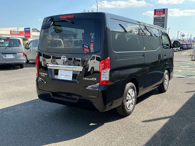 Nissan NV350 Caravan 3