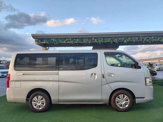 Nissan NV350 Caravan 7